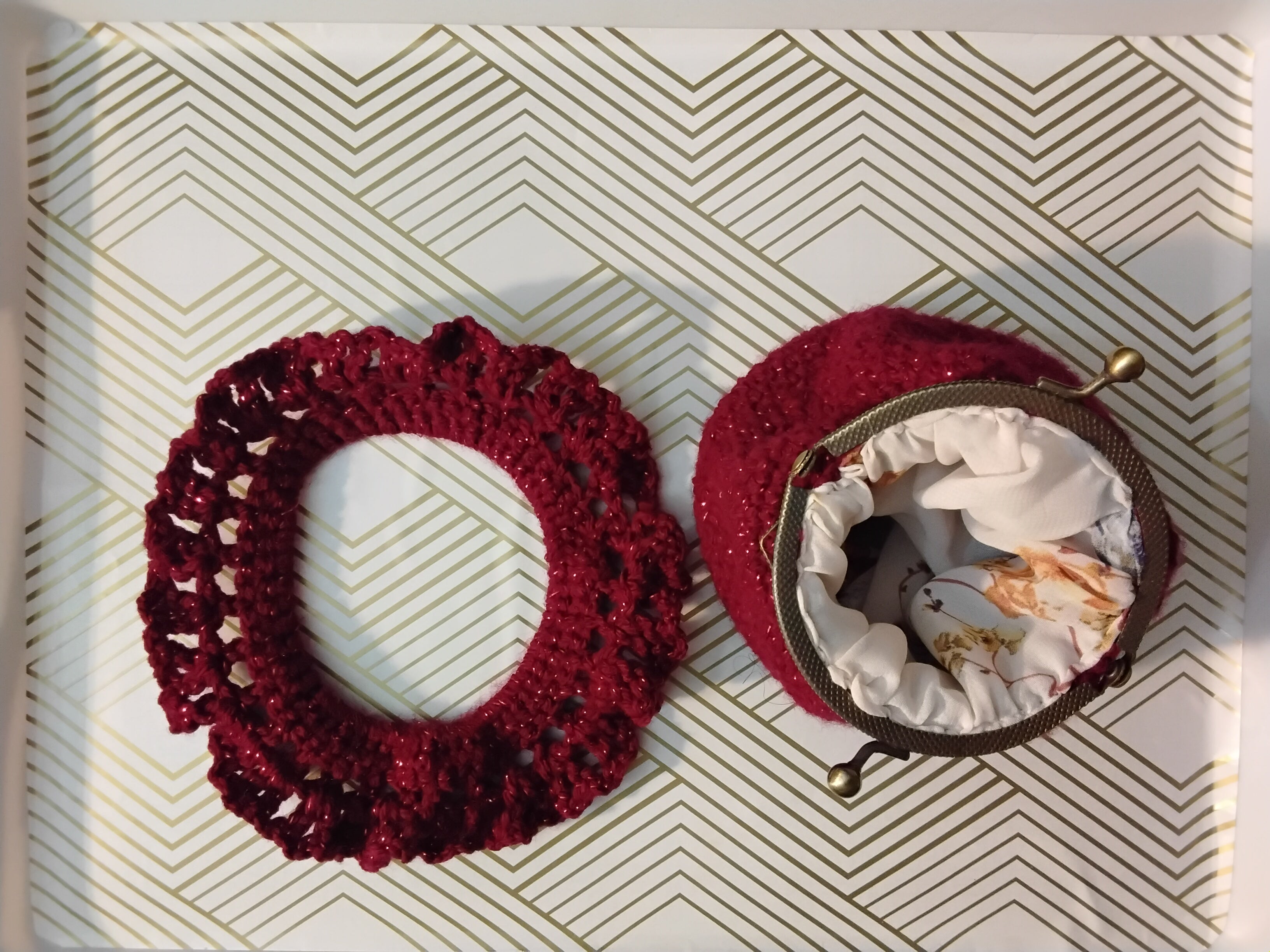 Sparkling Red Wine Coin Purse — Slow-Made, Kiss-Lock Clasp